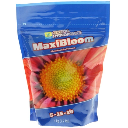 MaxiBloom 1kg - pleh mineral i thatë për lulëzim